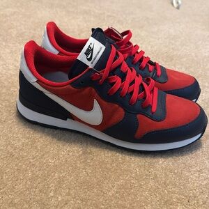 Men’s Nike sneakers